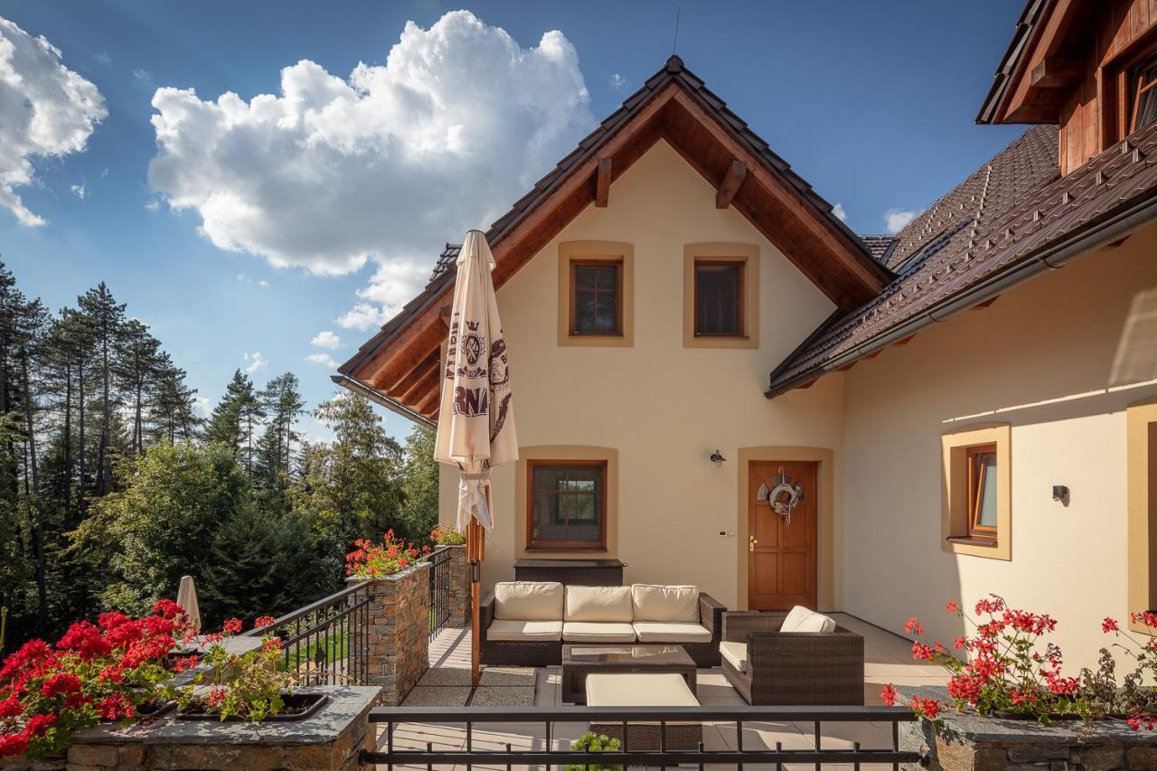Penzion Na Kraji Lesa Valašské Meziříčí Exterior foto